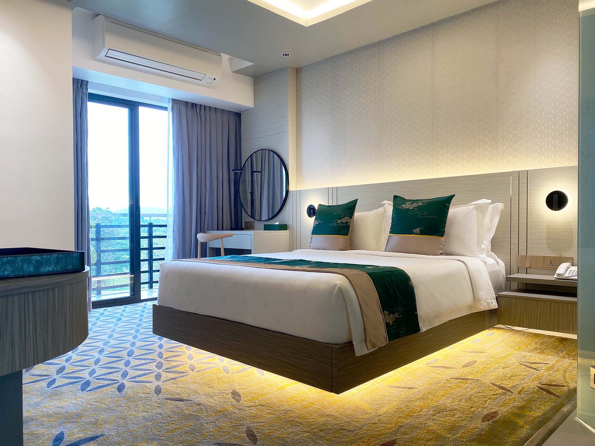 EXECUTIVE SUITE 1